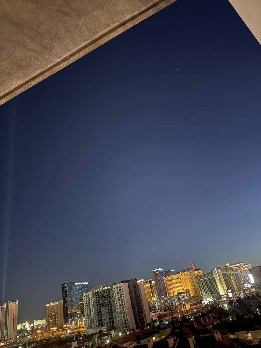 phil_hellmuth tweet media