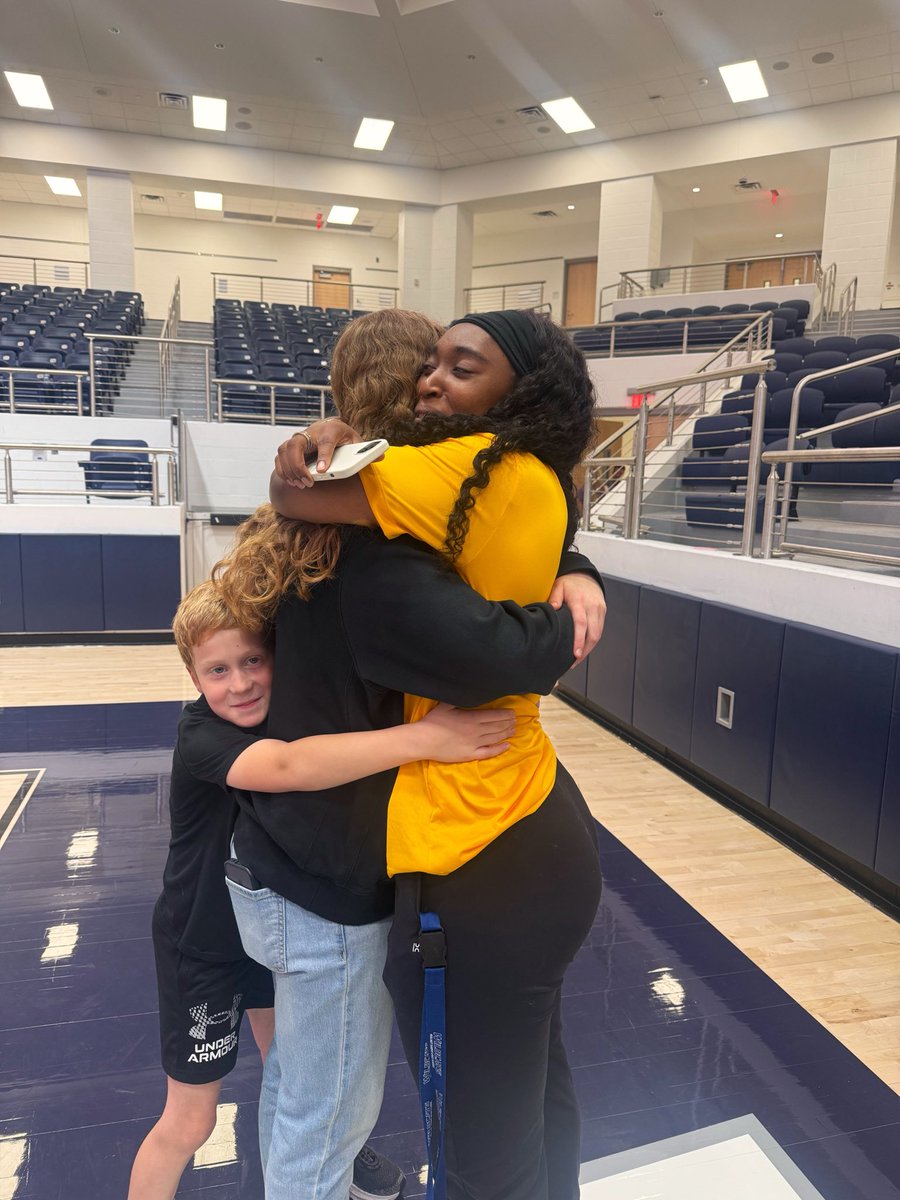 WG_GirlsBB's tweet photo. So excited for @DelaneyS30 as she officially signed today to continue her basketball and academic career at Cameron University! ✍️🏀 Proud of all the hard work she’s put in to get to this point. Cameron is getting one of the BEST! Can’t wait to support you at the next level 💙💛 https://t.co/shXdxU1KPa