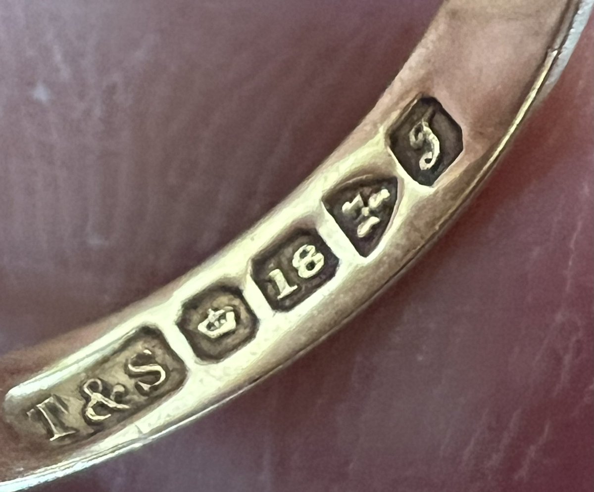 CatoCrane's tweet photo. Trusted by 1,000s People to Advertise Their Items to 1,000s Collectors
#Worldwide Every Day From #Liverpool &amp; #Heswall in Wirral 0151 709 5559 Always High Prices ! @thesaleroom @heswallmagazine @RLGCHoylake @liverpoolphil  @STEPnews @LivEchonews @NWalesSocial @WestKirbyToday #UK https://t.co/qrGNzsvYNn