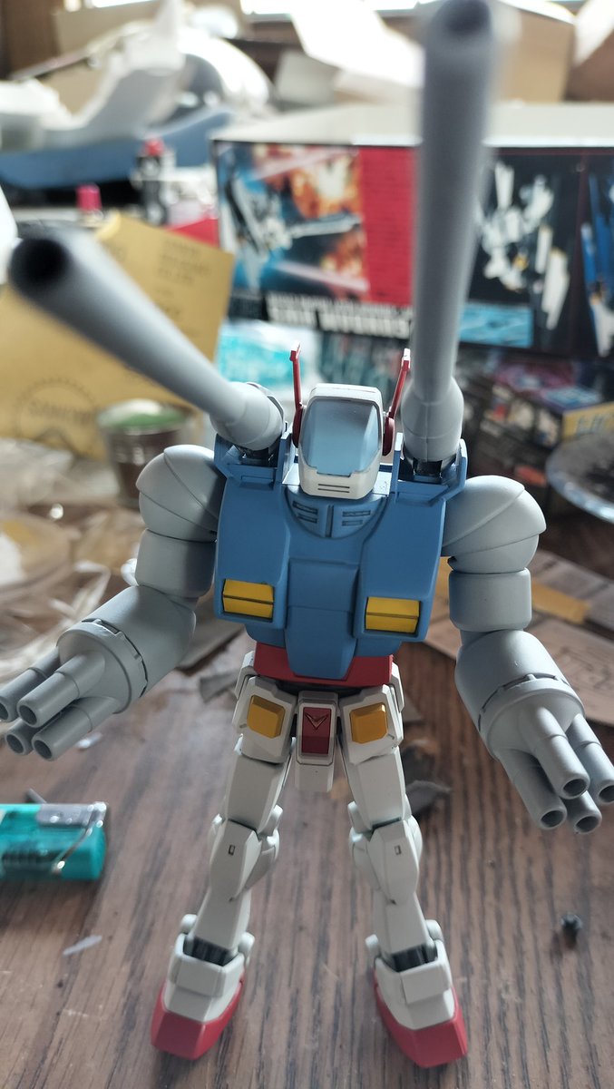 9mezashithebal1's tweet photo. 実写版ガンダムの某ク○ゲーに出てきた、ガンダムのタンク(通称ガンダムタンク)の逆バージョンを作って見ました。
ガンタンクダムです。多分。
#ガンプラ https://t.co/0rR2QUonJ3