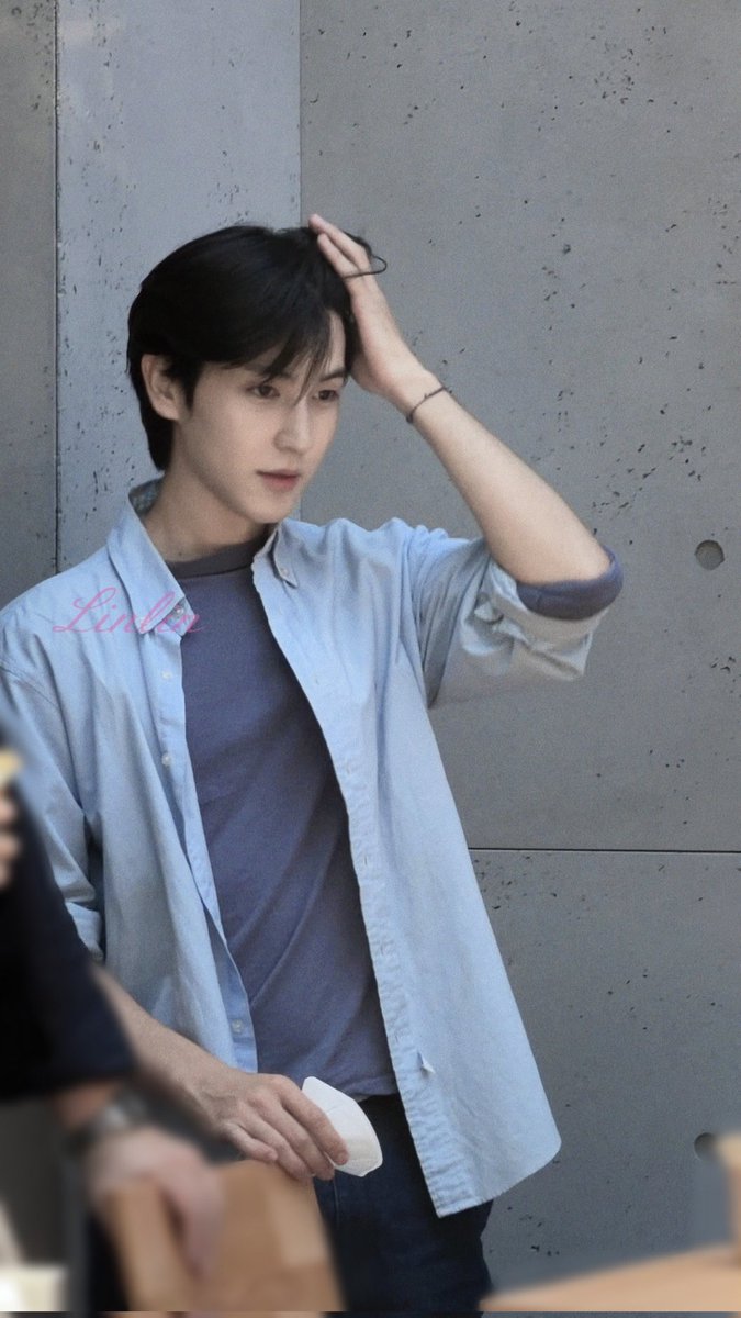 늦봄 tweet media