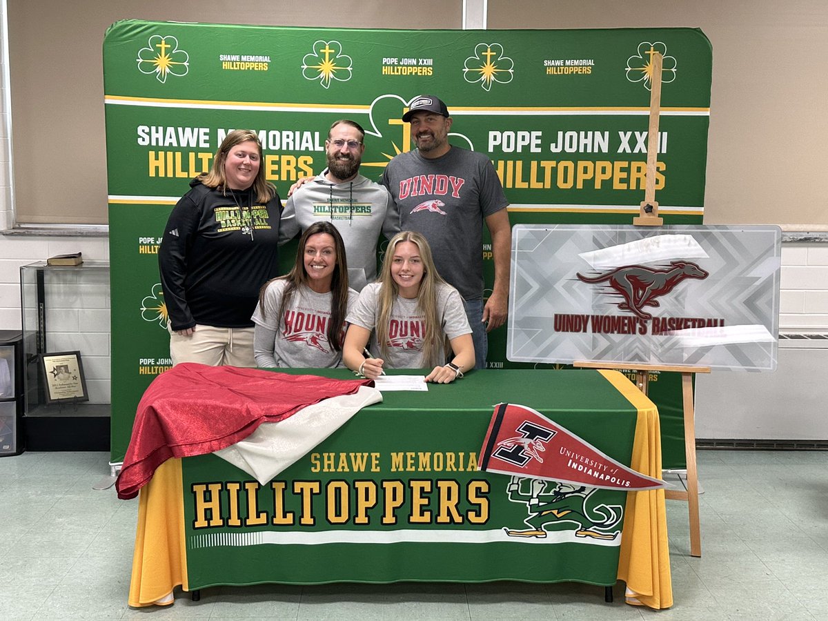 PopeaceSports's tweet photo. Congratulations to Shawe’s all time leading scorer in girls basketball history, Audrey Barron! Audrey has officially signed to continue her basketball career at the University of Indianapolis!
Congrats to Audrey, her family, and coaches!
#GoToppers https://t.co/vsfdVoYnIE