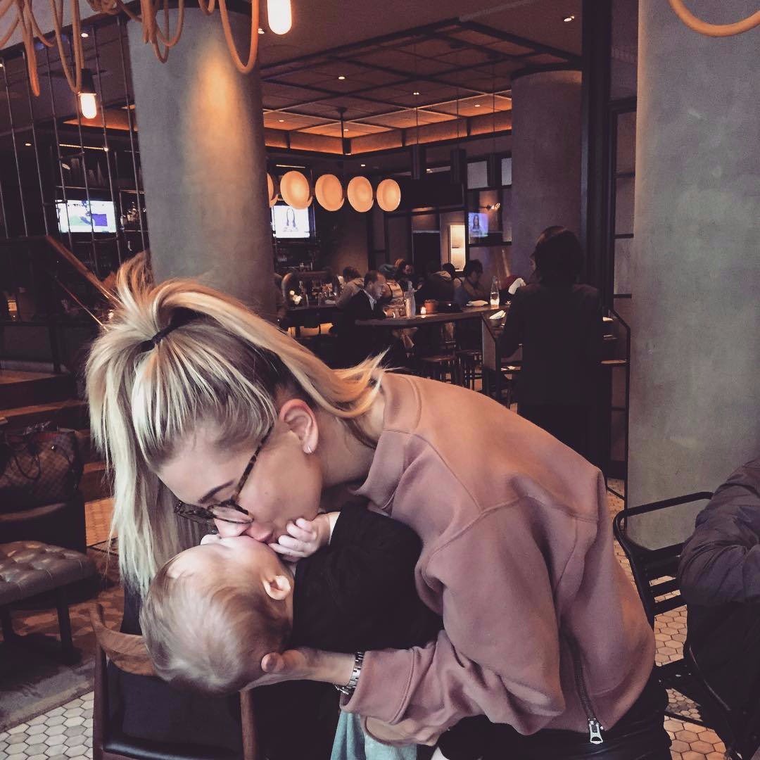 Hailey Throwbacks tweet media