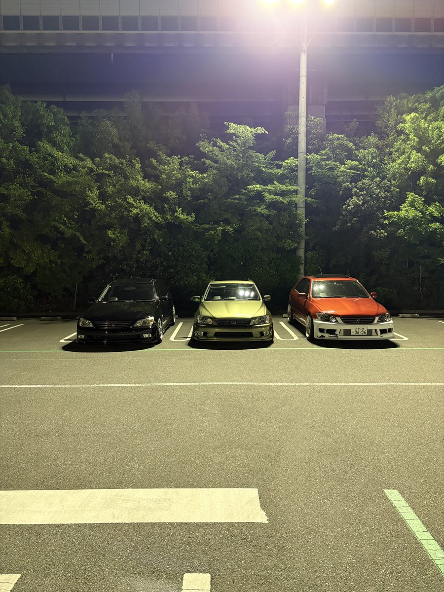 taku_tezza's tweet photo. 数少ない関西アルテッツァ
同じ車の人と話すの1番楽しい https://t.co/ZYECSsvjPc