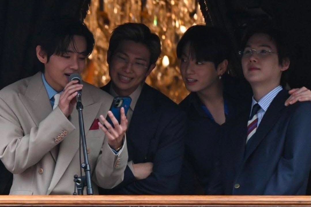 THIS PHOTO 😭