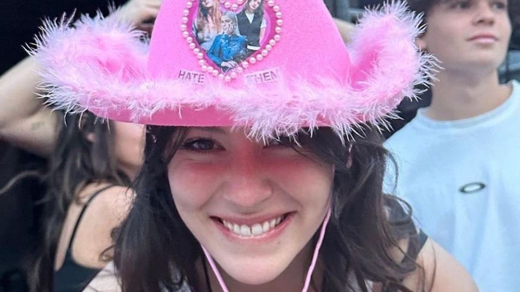 finallyclean_'s tweet photo. how can you not love her?? https://t.co/kJmL5HWfn3