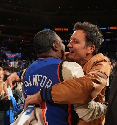 KeriStevensReal's tweet photo. Yeah, I am so glad Jimmy Fallon decided to go to the Nicks Game instead of the MetGala this year. He had a hell of a night. 🤗🍀💚🍀
#NyNicks
https://t.co/6tueJC1Svo https://t.co/NbnnNwOMFx