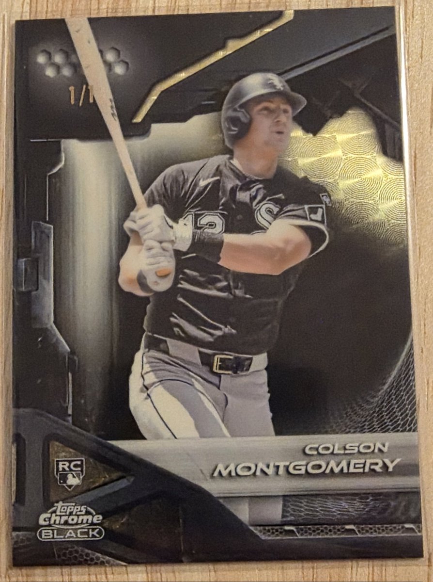 Rammod215's tweet photo. @CardPurchaser 
Look at this gem  👀
​#TheHobby ​#CardCollector #ColsonMontgomery #WhiteSox #Superfractor #OneOfOne https://t.co/r4PDZLONSE