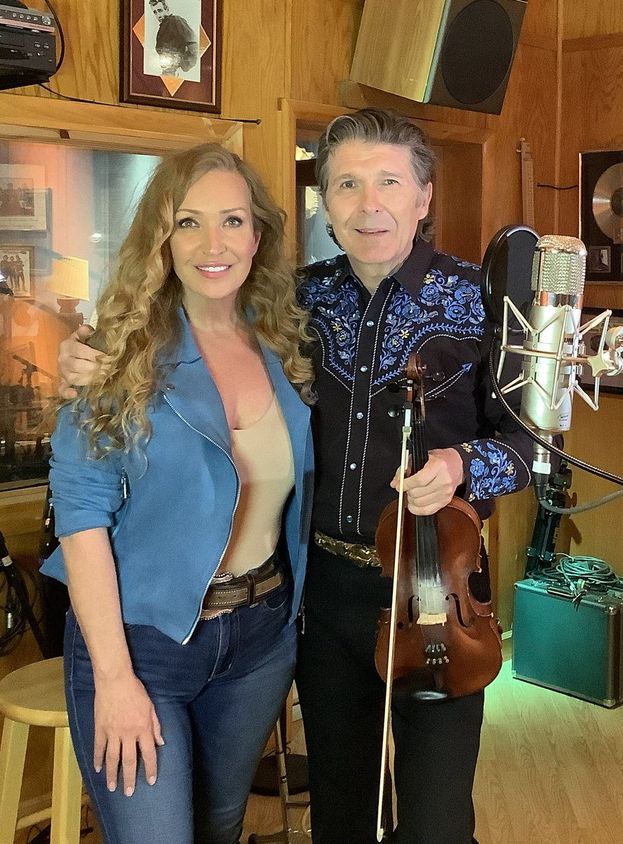 RandallFranks's tweet photo. 🎉Great News for A Zippedy Doodle Day! 🎶
We are thrilled to announce that award-winning country singer Lee Newton has joined Randall Franks's "A Zippedy Doodle Day: American Folk Songs" project as a featured performer!
Lee Newton (@LeeNewtonMusic), a powerhouse vocalist and songwriter from Western North Carolina, brings her soulful voice and heartfelt storytelling to the project. Known for blending traditional country with touches of blues and Southern rock, she has released multiple albums, earned multiple The Josie Music Awards (including Vocalist of the Year and Album of the Year), and performed on prestigious stages including the Grand Ole Opry.
She will deliver a special featured performance and join her husband Dale Houston ( @dale_houston) for a folk duet appearance, adding rich harmony and emotion to this celebration of Appalachian and American folk heritage.
You can hear Lee Newton’s music on her albums such as Homesick, Unleeshed, and Crossroads, along with popular singles like “Silver Threads and Golden Needles,” “Carolina Rain,” available on major streaming platforms. For more about Lee, visit  https://t.co/lcyMyZsS9a .
👉For full details on the "A Zippedy Doodle Day: American Folk Songs" project—including the historic string band album, documentary, and its tribute to John “Doodle” Thrower and the Golden River Grass—please visit:
https://t.co/kvFLkY3rvs
Don't wait, Go Ahead a Donate to Appalachian Music Scholarships Today at the link above, and make a difference!
Stay tuned for updates as Lee and Dale contribute to this special collection of American folk songs. Thank you for supporting traditional music!
#azippedydoodleday #americanfolksongs #leenewton #dalehouston #countrymusic #traditionalmusic #appalachianmusic #randallfranks