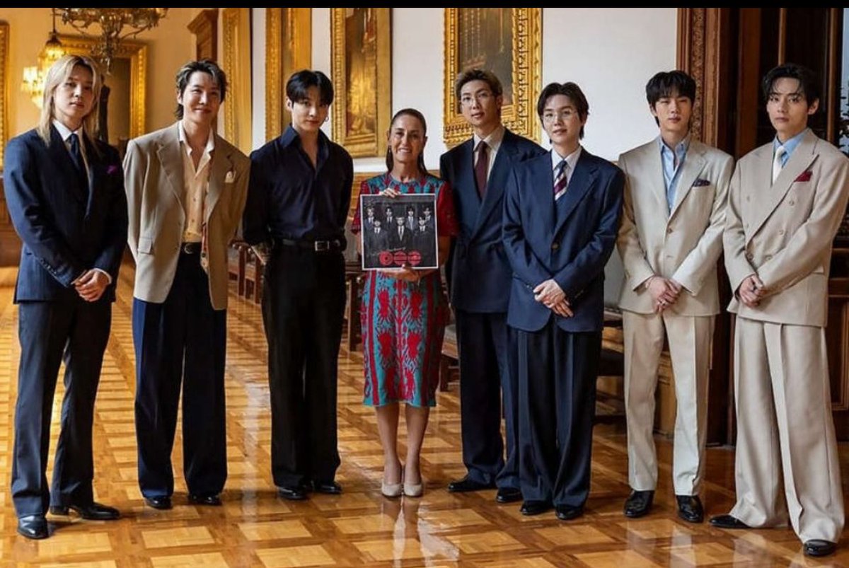 O sea, sí está chido que la presidenta reciba a los famosísimos integrantes de BTS, pero también sería bueno que recibiera a madres buscadoras y a otros grupos que no coinciden con su administración y que han buscado acercamiento con ella.