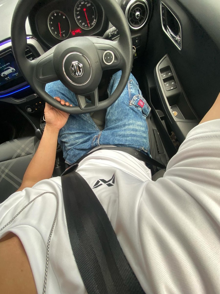 Nine_9y's tweet photo. ดำ หรือ ขาว 
👉 https://t.co/JgQP902cOz https://t.co/GwEv6GXidH