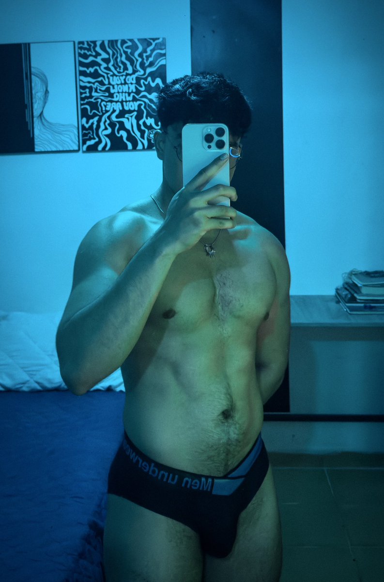 santiagx_u's tweet photo. Ahora to' azul https://t.co/iYOu0hgOyk