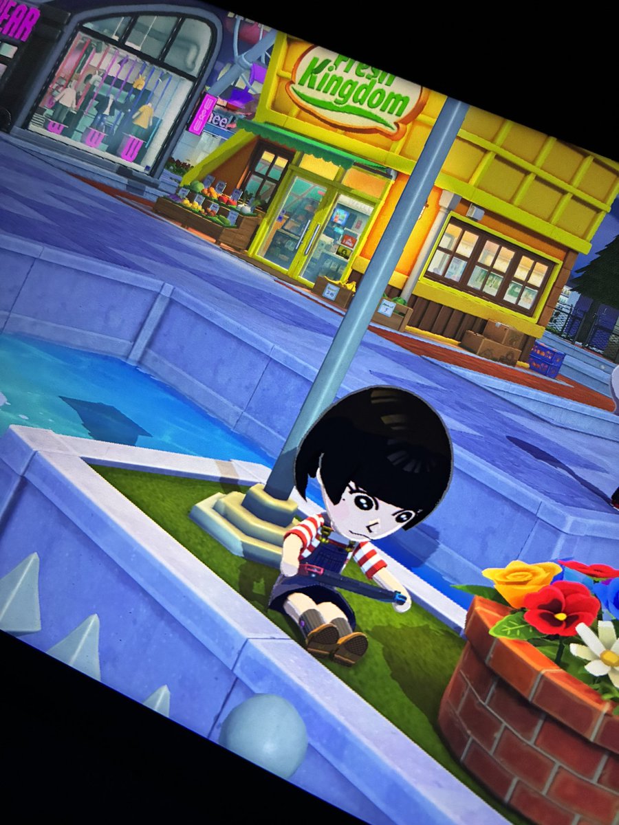 iii_machan's tweet photo. トモコレどハマりしてるんだけど、外でもSwitchしてる自分が自分すぎて草 https://t.co/bVTV9M3Mh2
