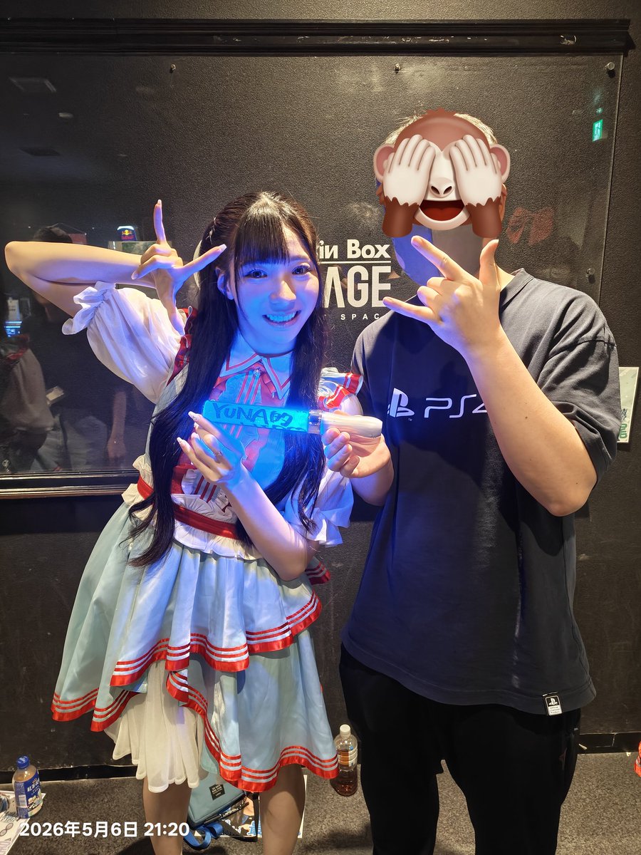 linuxyouxia's tweet photo. GW最終日、春日亭であぶらそばを食べ、渋谷109のROJITAイベントに参加しました🍜
ユナさんの別のROJITAのお洋服はハートの飾りがたくさんついていて、とても可愛かったです💙
夜の秋葉原ライブ後、私物サインなどの特典を交換し、念願のサイン入りペンライトをゲットできました🤟🏻
#純情のアフィリア https://t.co/Uj0TT3NrgC