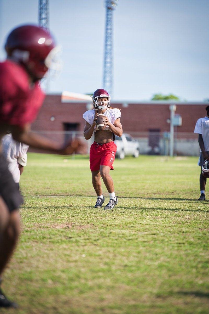 therealjperk_1's tweet photo. Looking foward to a great season coming off an injury. Thank you God @PensacolaFB @PrepRedzoneFL @TomLoy247 @QBC_Mobile @Coach_Atteberry @wademckinney33 @One11Recruiting @NwFBRecruits https://t.co/4zwFXAoUdm