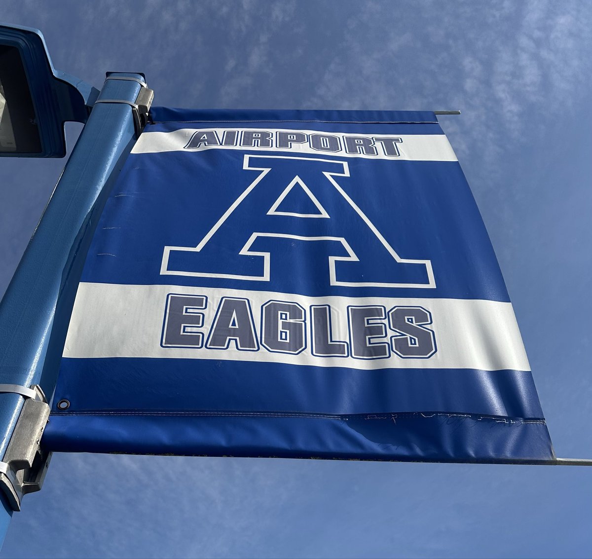 coachdannylewis's tweet photo. 🛬 @AirportEaglesFB @CNap87 @VistaBlue02  🛫 #TakeFlight  🦅 https://t.co/xxGnlRLO4k