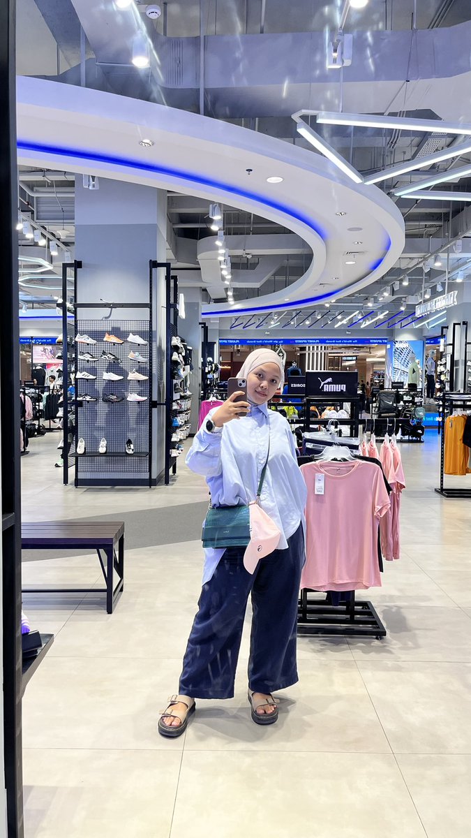 icaklisya's tweet photo. terakhir aku beli hijab2an ini dan langsung jatuh cintakkk karena bahan OKE cukup lah dan harganya murce🥲💌✨ dan pas kupake langsung suka dgn result shape di mukaku. akan repurchase ber💯

https://t.co/snKxc9SPp1 yg soft pad jgn malay! https://t.co/GBtf25X7a9