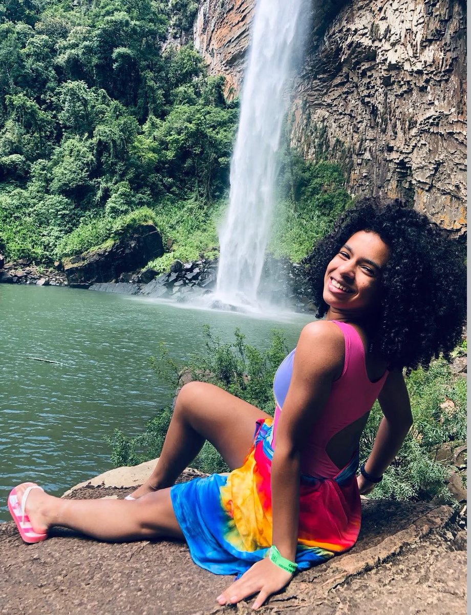 Glainá Boucinha • 👛 tweet media
