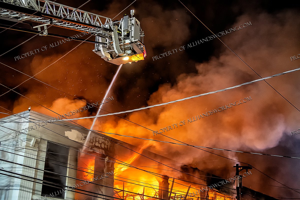 allhandsworkin's tweet photo. Photos from the Belleville, NJ 10 alarm plus fire have been posted. Multiple warehouses burned to the ground. For more images go to: https://t.co/RqT9dfJIKf
Follow me on social media https://t.co/kwx1H2abb0 https://t.co/De24ypzBZA