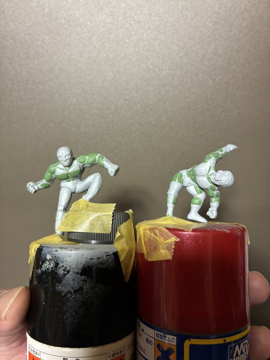 tnsp's tweet photo. ちょこちょこやって肉盛り完了。安定感が無かったので2体とも右脚に針金刺しましたが、それでも安定感が無いので苦労します。 https://t.co/DXJeWKzZuY