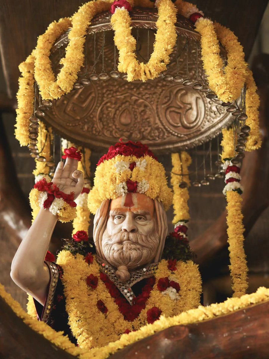 ArunSinghdeoria's tweet photo. गुरुदेव की असीम कृपा आशीर्वाद है 🌸
ब्रह्मऋषि योगीसम्राट श्री श्री देवराहा बाबा सरकार जी के सबसे प्रिय शिष्य 💫ब्रह्मऋषि देवदास जी महराज (बड़े सरकार जी)
ब्रह्मऋषि योगीसम्राट श्री श्री देवराहा बाबा सरकार समाधि स्थल वृंदावन यमुना पार
#devrahababa #badesarkar https://t.co/RQRwnk9UNh