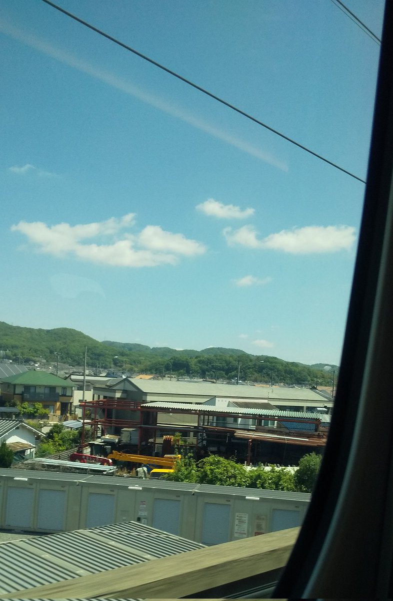 1999Cunningham's tweet photo. 数年ぶりに、こんにちはな人
連日観に来た人
地元じゃないのに来た人
たまたまいた人
犬、猫、人

この国で今は戦争無いから
出来るんだな
暇人が旅行、観光
イベント行けるんだな
平和だから
僕のお仕事あるんだな
お仕事くれた人
サポートしてくれた人

今回も色々が重なって👍️

また会う日まで💩 https://t.co/tixlWXEqMM