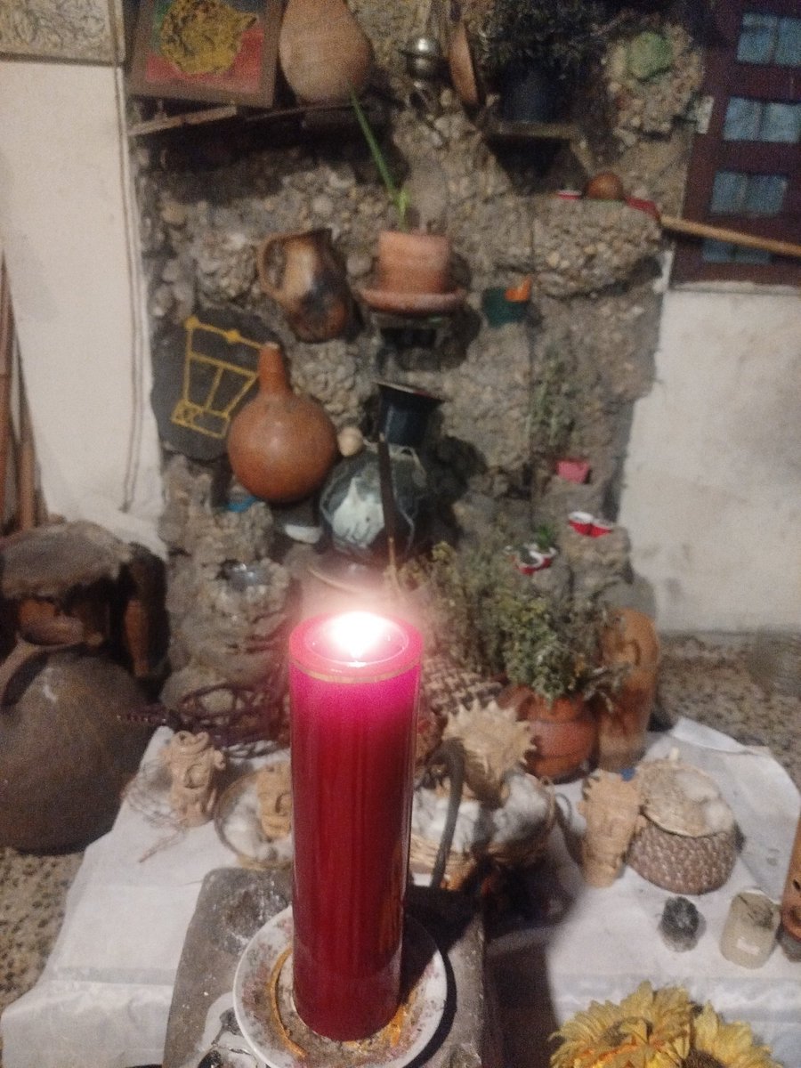 MuiscaTunjo's tweet photo. Desde nuestra Casa Ceremonial, lugar  sagrado de encuentro para el pueblo Muyska Chibcha y otros pueblos decimos acá estamos, acá persistimos, acá pervivimos, acá ponemos nuestro rezo por nuestro humedal y nuestra Casa, porque el territorio se defiende #NoAlDesalojoDelCEJ https://t.co/RmeSSSw0Aq