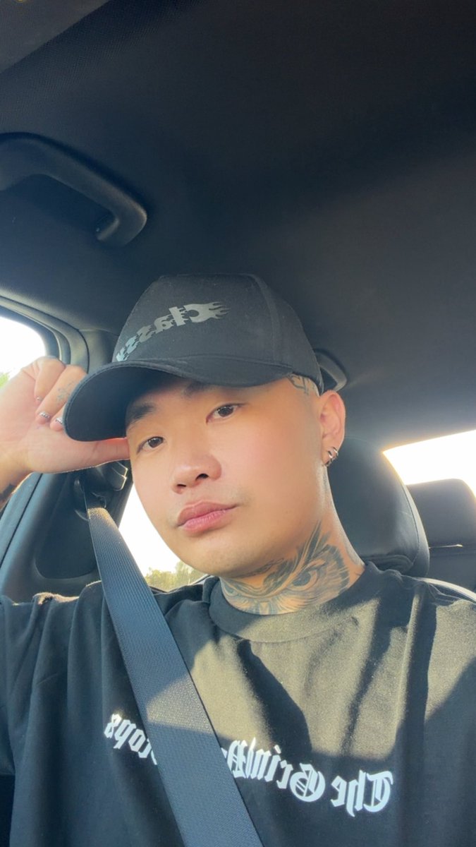 crybabyhunter tweet media