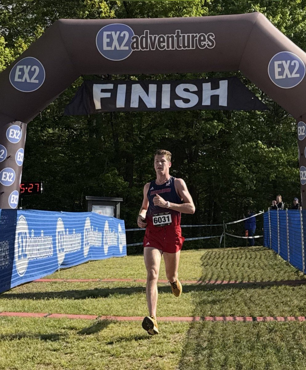 CollegeRunning's tweet photo. Carter Bruns (University of Richmond) repeats as Collegiate Trail Running National Champion running the 2nd fastest time in course history. https://t.co/zmD4kNcaZz