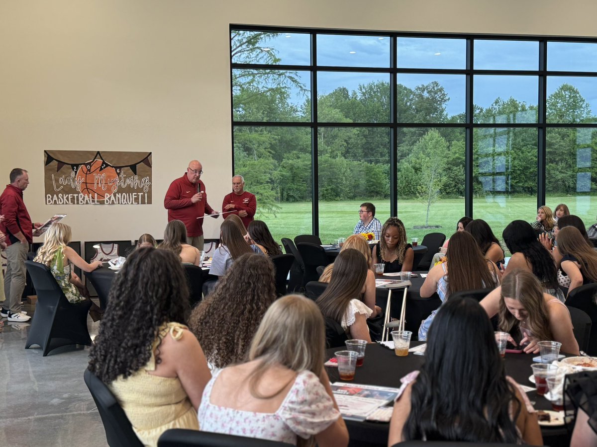 LadyStangsBall's tweet photo. Tonight we celebrated an incredible season — finishing as Region Runner-Ups and bringing home our 11th District Championship!

A huge thank you to Mark Joyner and The Wealth Management Group for allowing us to use their beautiful venue for the evening! 🏀 https://t.co/6IegNju11E