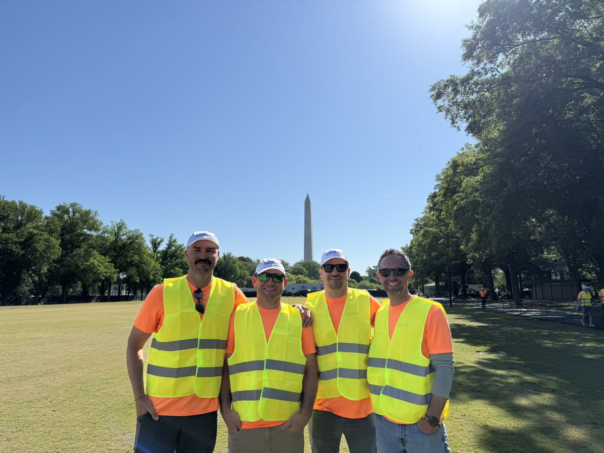 chriswright9751's tweet photo. It was a great week with fellow members of the golf industry, giving back while having great conversations. This week helps shape not only the future of golf but also improve daily life in communities across the nation!

#NationalGolfDay #SOXErosionSolutions #GolfIndustry https://t.co/7phH0DJy7t