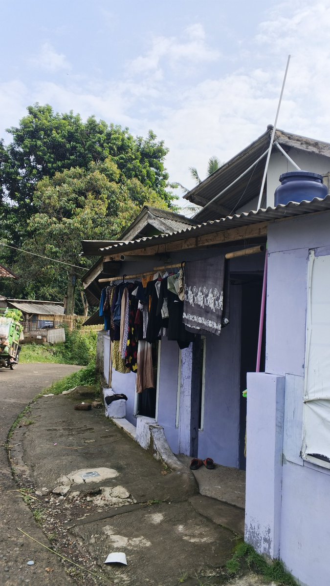 Suka Sarung Jarik Batik tweet media