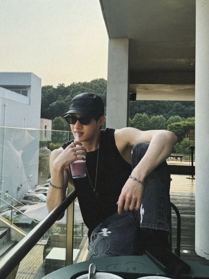calonorvos's tweet photo. ⠀⠀⠀⠀
⠀⠀⠀⠀ ⠀⠀⠀ ( #calonorvos update! )
⠀⠀⠀⠀
Good morning, TL. Just got off duty and grabbed some breakfast before heading home. 🍞 How are you guys doing? ☺️
⠀⠀⠀⠀ https://t.co/bkBLLVq6Ff