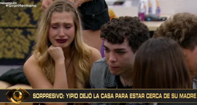 itslautrolo's tweet photo. La casa destrozada después del abandono de Yipio en #GranHermano https://t.co/WxWvBCvfqy
