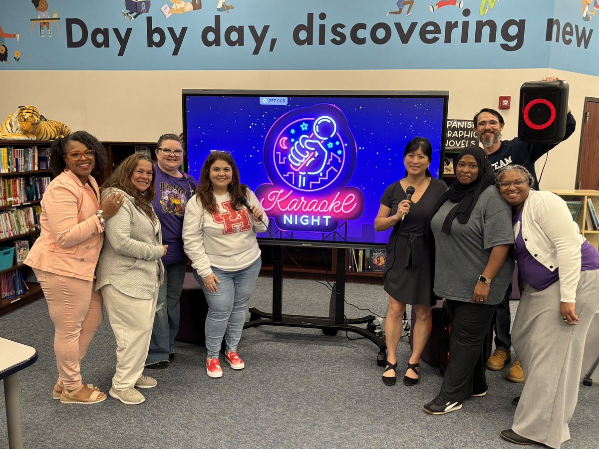 dtwong1997's tweet photo. Thank you @vsspille2 for hosting Karaoke Kickback! We had so much fun singing snacking, &amp; laughing! 
🎤🎵@HicksTigers @MatturroMEd @MrsHicks 
#GreatTunes
#OneTeamOneGoal https://t.co/aS49uJSE8l