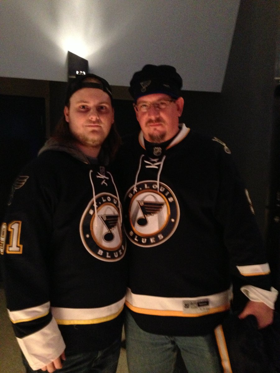 kfox9611's tweet photo. @danreilly @MrBluesHat After just a few interactions, he had set up me getting to do the intermission game on my first trip to the city. Then offered to drive me to the airport

Offered to let me stay at his place in the 2019 final

Just a good guy. I’m happy I got to shake his hand after we won. RIP. https://t.co/dFTOTuftp3