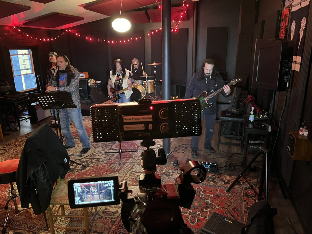 NewFaceMedia's tweet photo. https://t.co/YswLhChtep