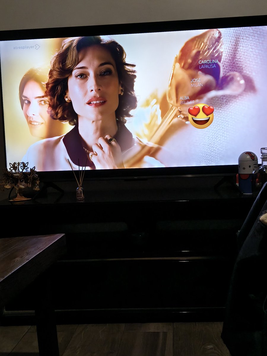 BunnyCalaca's tweet photo. No molestar voy a ver el regreso falso de mi #Finulis #SerafinaValeroIzquierdo #FinaValero #JefaDeLaJefa #Mafin https://t.co/qQ7Y6iSEI7