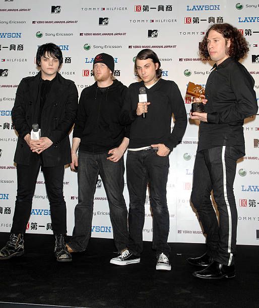 ray toro hourly tweet media