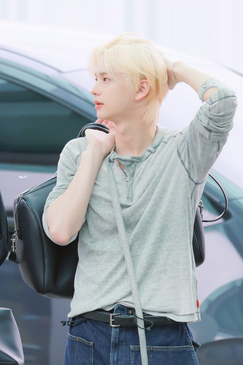 MintChoco_42's tweet photo. 260507 icn

#SHINYU #신유  #シニュ
#투어스 #TWS #トゥアス https://t.co/AY4qF0Lr0W
