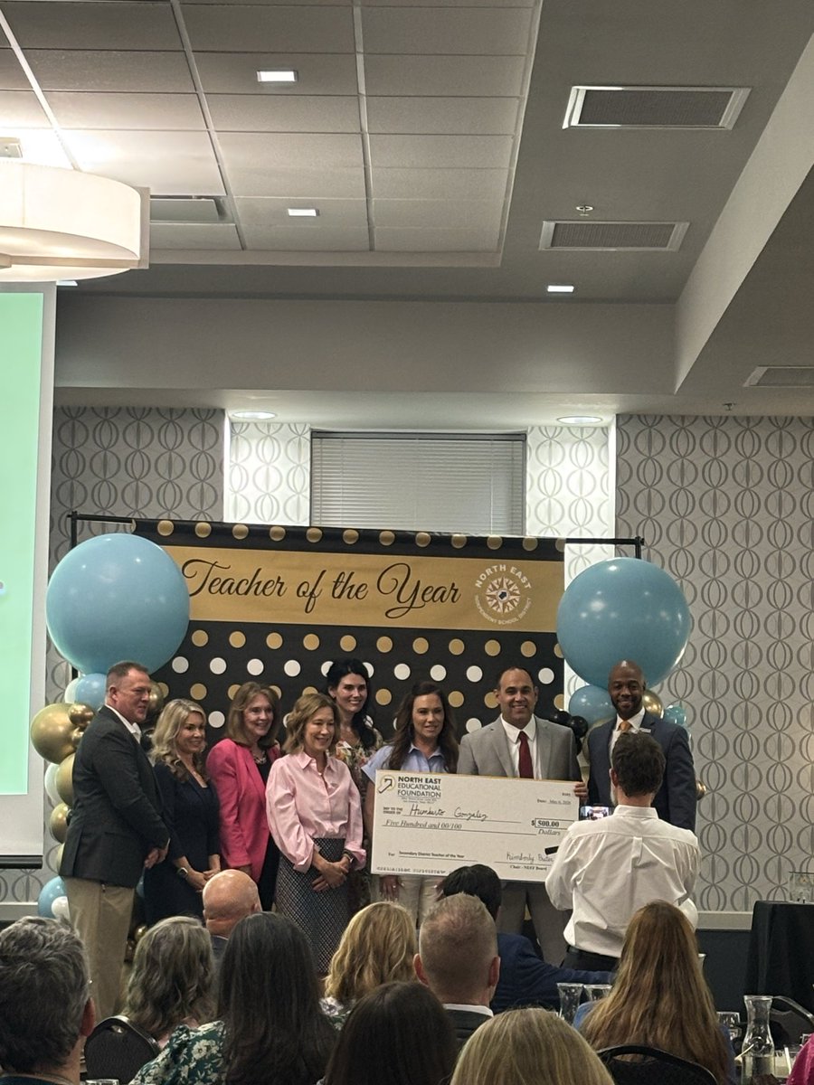 NeisdAthletics's tweet photo. Congratulations to @churchillhoops Head Boys Basketball Coach Humberto Gonzalez earning the @NEISD Secondary Teach of the Year Award. This is a true reflection of his dedication and commitment to excellence to students in his classroom and on the court. https://t.co/RBvmw1DXuk