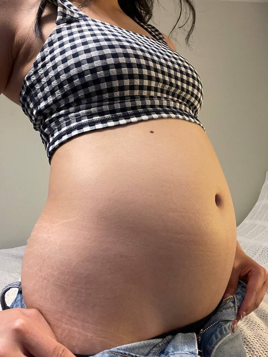 Lily • Belly Stuffing 🤰🏻 tweet media