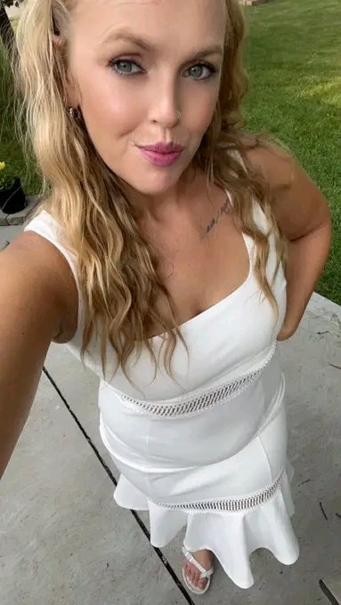 mrcool201's tweet photo. Did you know @SquirtingAutumn looks absolutely beautiful in white?
🤍🤍🤍🤍🤍🤍🤍 https://t.co/xEAlxLgINw