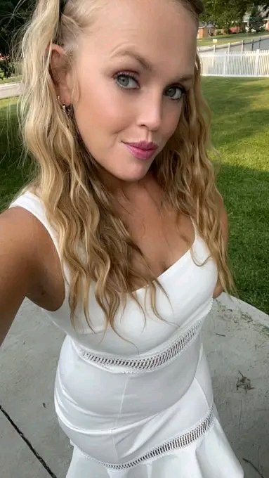 mrcool201's tweet photo. Did you know @SquirtingAutumn looks absolutely beautiful in white?
🤍🤍🤍🤍🤍🤍🤍 https://t.co/xEAlxLgINw
