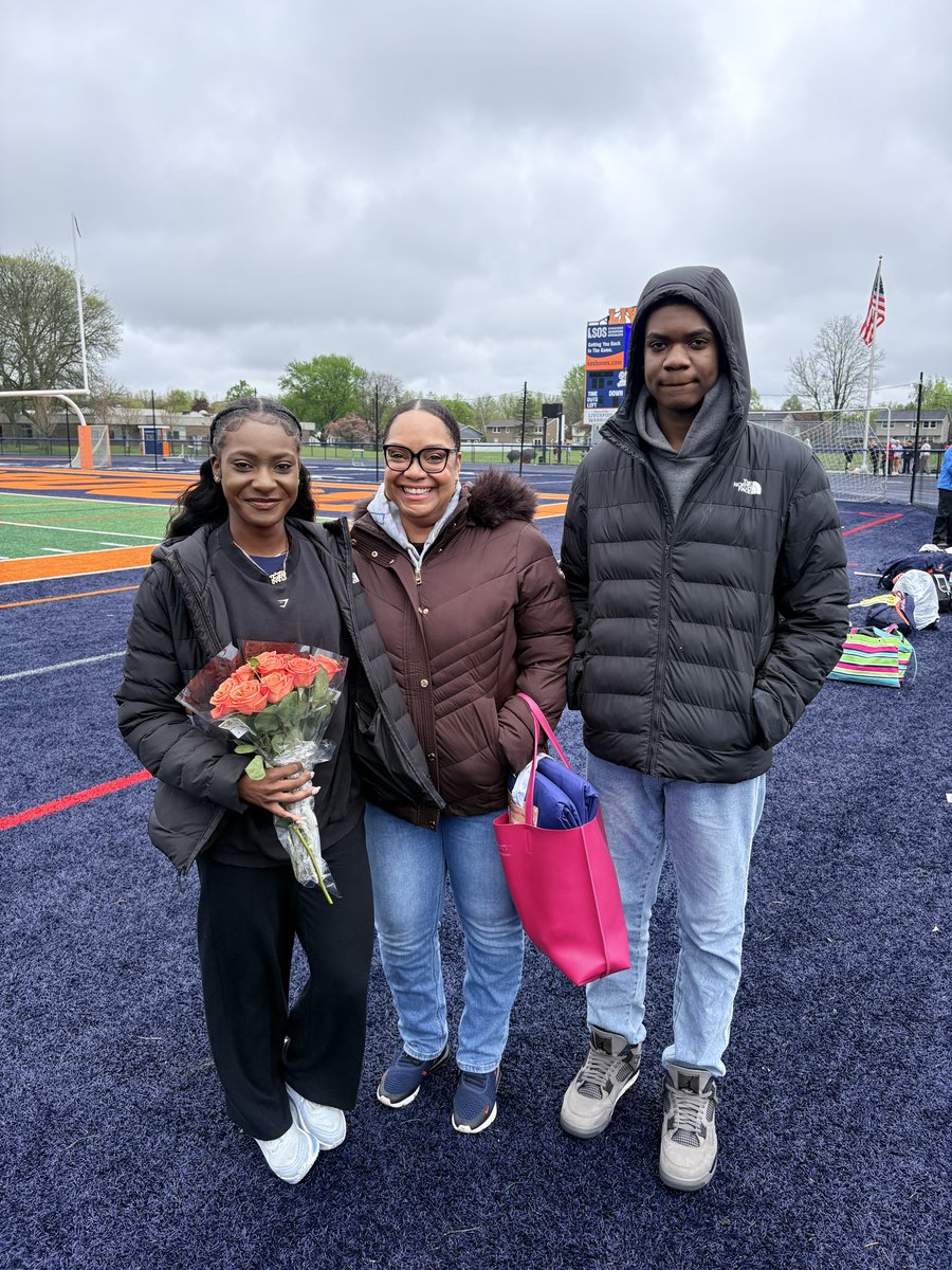 LiverpoolTrack's tweet photo. Happy Senior Night https://t.co/eHVn8tjZwL