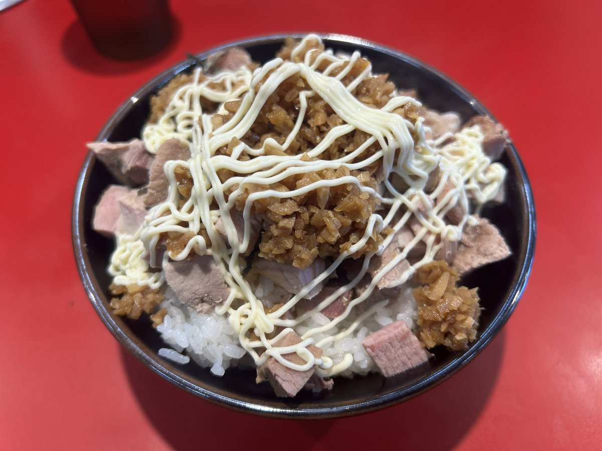 GW最終日。

4回目の近江道家さん！

今回は、
麺硬め、油多め、濃いめの濃いめでオーダー。

美味しかったぁ(๑>؂<๑)۶

食べた瞬間、飛びそうになりました🤪

山超えて食べに行く価値ありますわ😋

また行きます〜ヽ(｀▽´)/

#近江道家