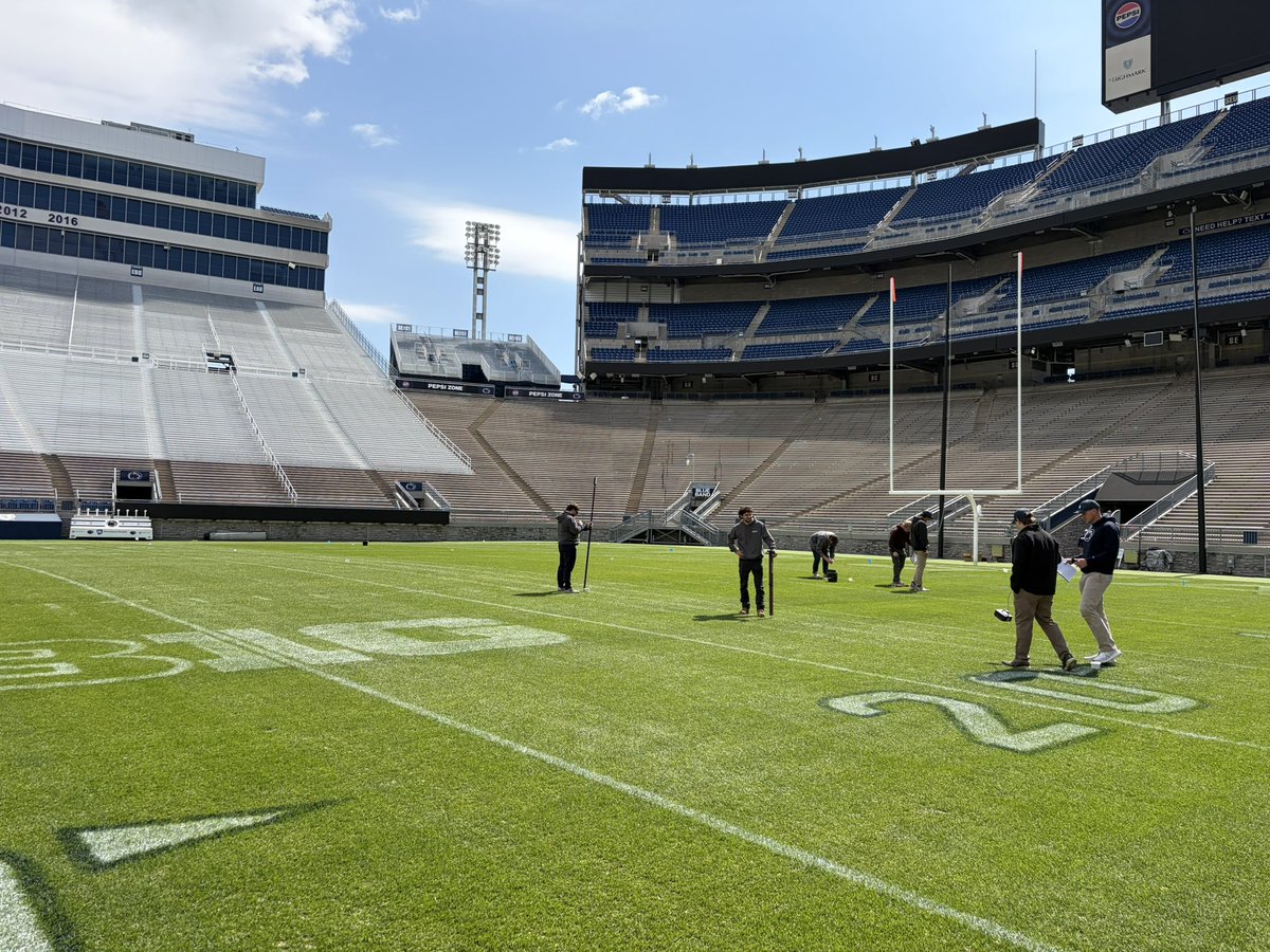 AvaVeith's tweet photo. Hard to believe I’ve been at Penn State for 2 semesters already. Beyond thankful for the people I’ve met and support I’ve been given. Headed to MetLife for the summer! Excited for the opportunity to be apart of the Pitch Crew for the World Cup. A lifelong dream come true 🥹❤️ https://t.co/MRE8kJmv1u