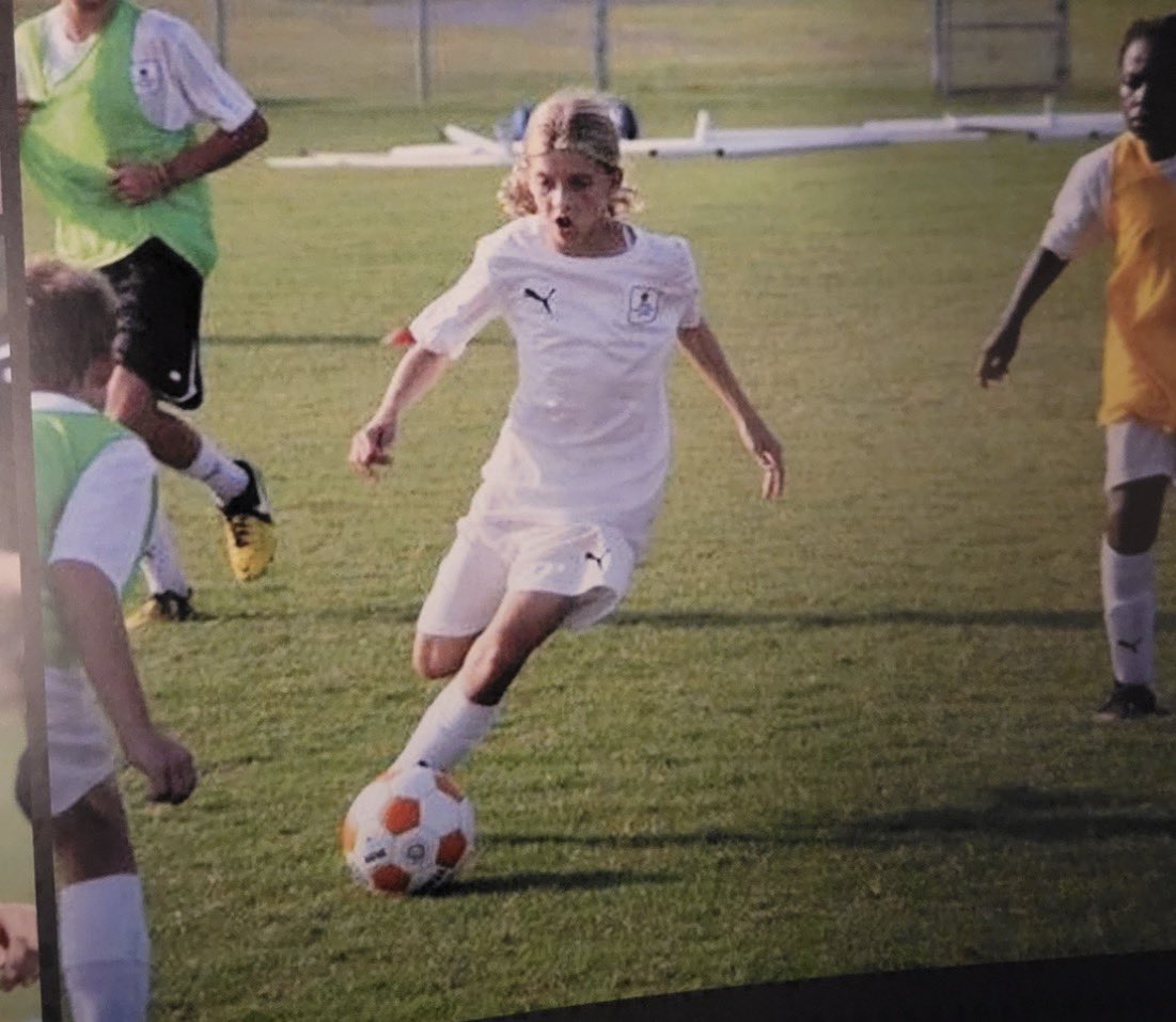 AvaVeith's tweet photo. Hard to believe I’ve been at Penn State for 2 semesters already. Beyond thankful for the people I’ve met and support I’ve been given. Headed to MetLife for the summer! Excited for the opportunity to be apart of the Pitch Crew for the World Cup. A lifelong dream come true 🥹❤️ https://t.co/MRE8kJmv1u