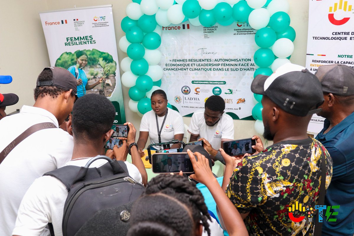 cite04's tweet photo. Le CITE a réuni les médias du Sud aux Cayes lors d’une conférence de presse marquant le lancement du projet « Femmes Résilientes », soutenu par l’@ambafranceht.

Un projet pour promouvoir le leadership féminin, l’entrepreneuriat agricole et la résilience climatique. https://t.co/D7K0dagNHr
