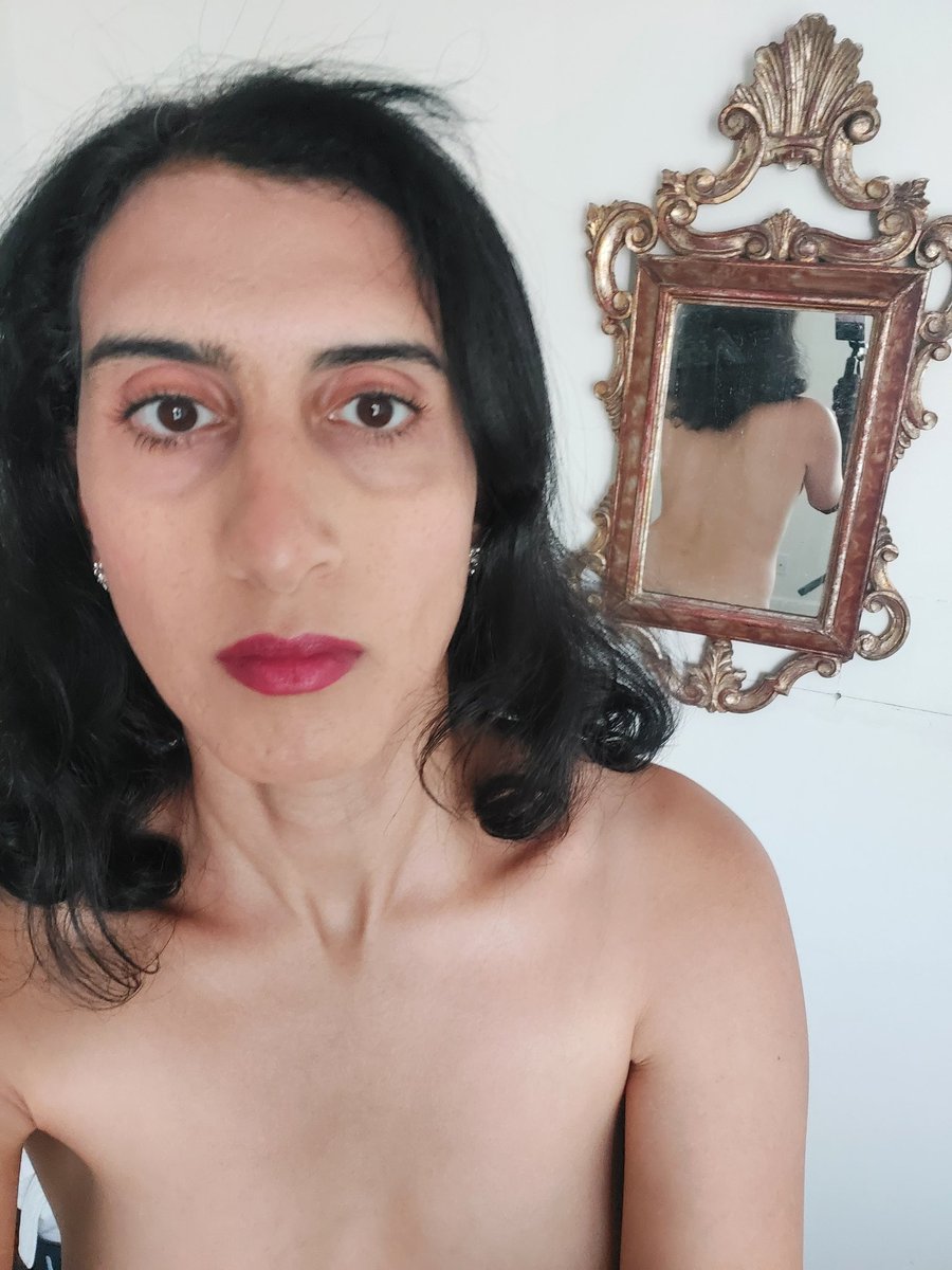 Swanprincess007's tweet photo. Mirror reflects what you'll want to see💙🤍💙🤍 link in my bio https://t.co/Th3lqbpIw1 https://t.co/UQ0vsMwdJO
